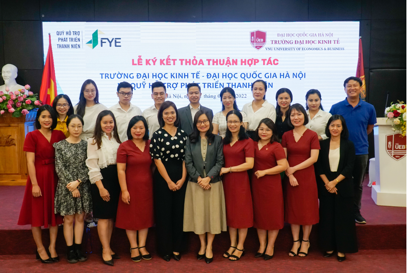 UEB hợp tác với Quỹ hỗ trợ phát triển thanh niên Việt Nam (FYE) 