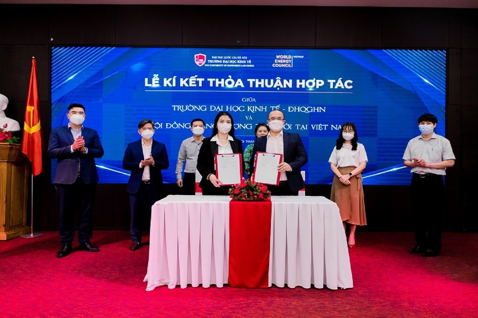 Lễ ký kết thỏa thuận hợp tác giữa Trường Đại học Kinh tế - ĐHQGHN và Hội đồng Năng lượng thế giới tại Việt Nam