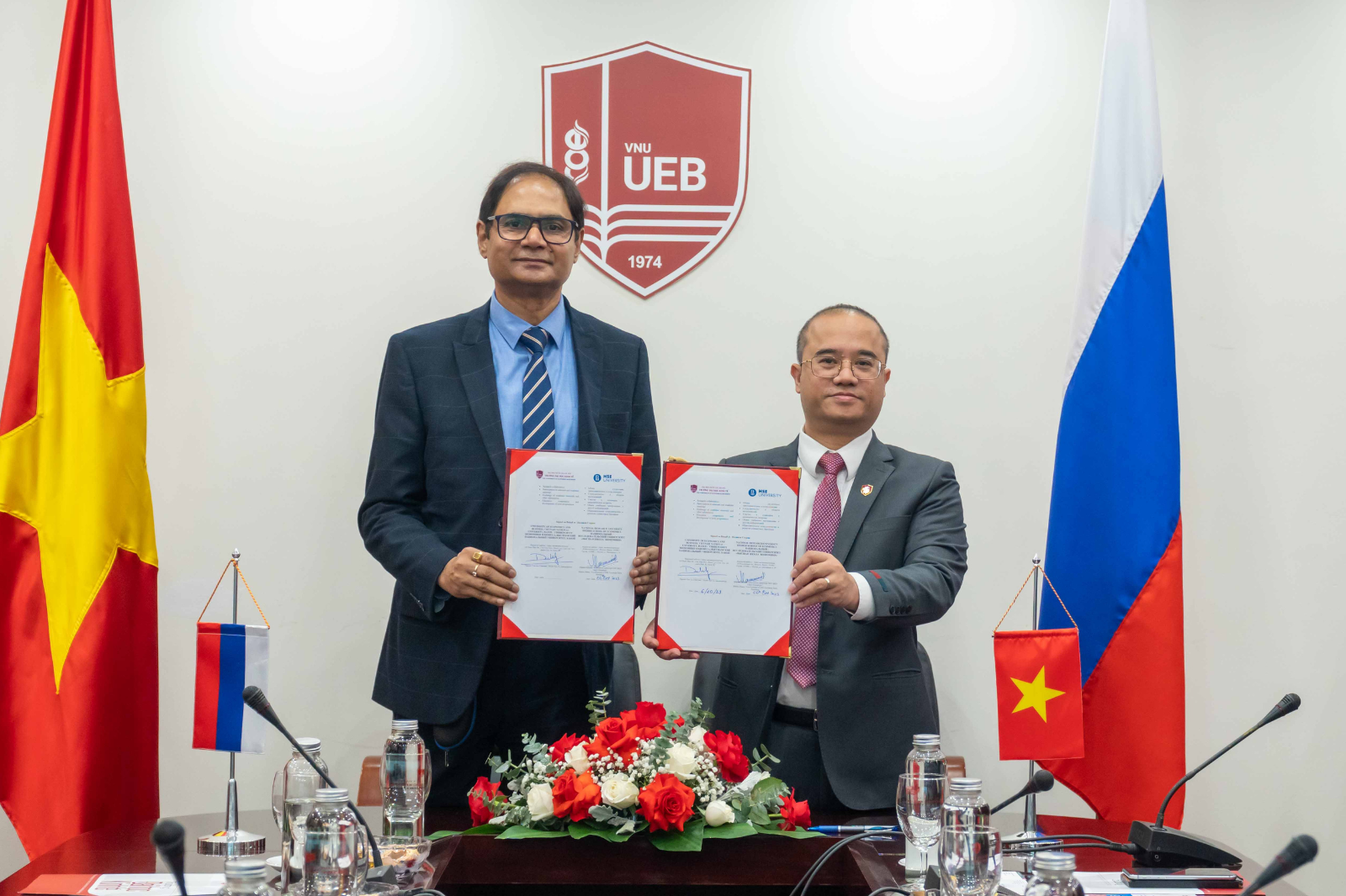 Lễ ký kết Ý định thư giữa Trường Đại học Kinh tế - ĐHQGHN và Trường Kinh tế cao cấp (HSE) – Saint Peterburg, Cộng hoà Liên bang Nga