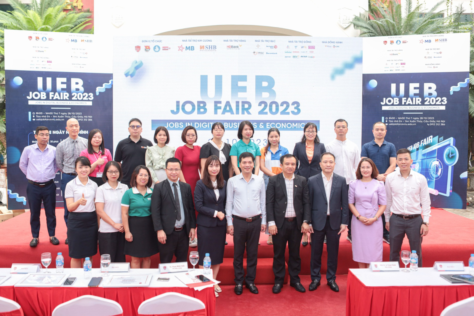Ngày hội việc làm UEB Job Fair 2023 với những cơ hội nghề nghiệp hấp dẫn