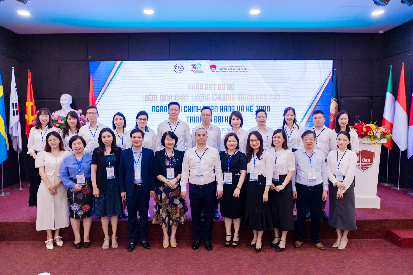 UEB – trường đại học đầu tiên tại Việt Nam có 02 Chương trình đào tạo thuộc nhóm ngành Quản trị - Quản lý được đánh giá ngoài có tỷ lệ số tiêu chí đạt 100% theo tiêu chuẩn kiểm định của Bộ GD&ĐT