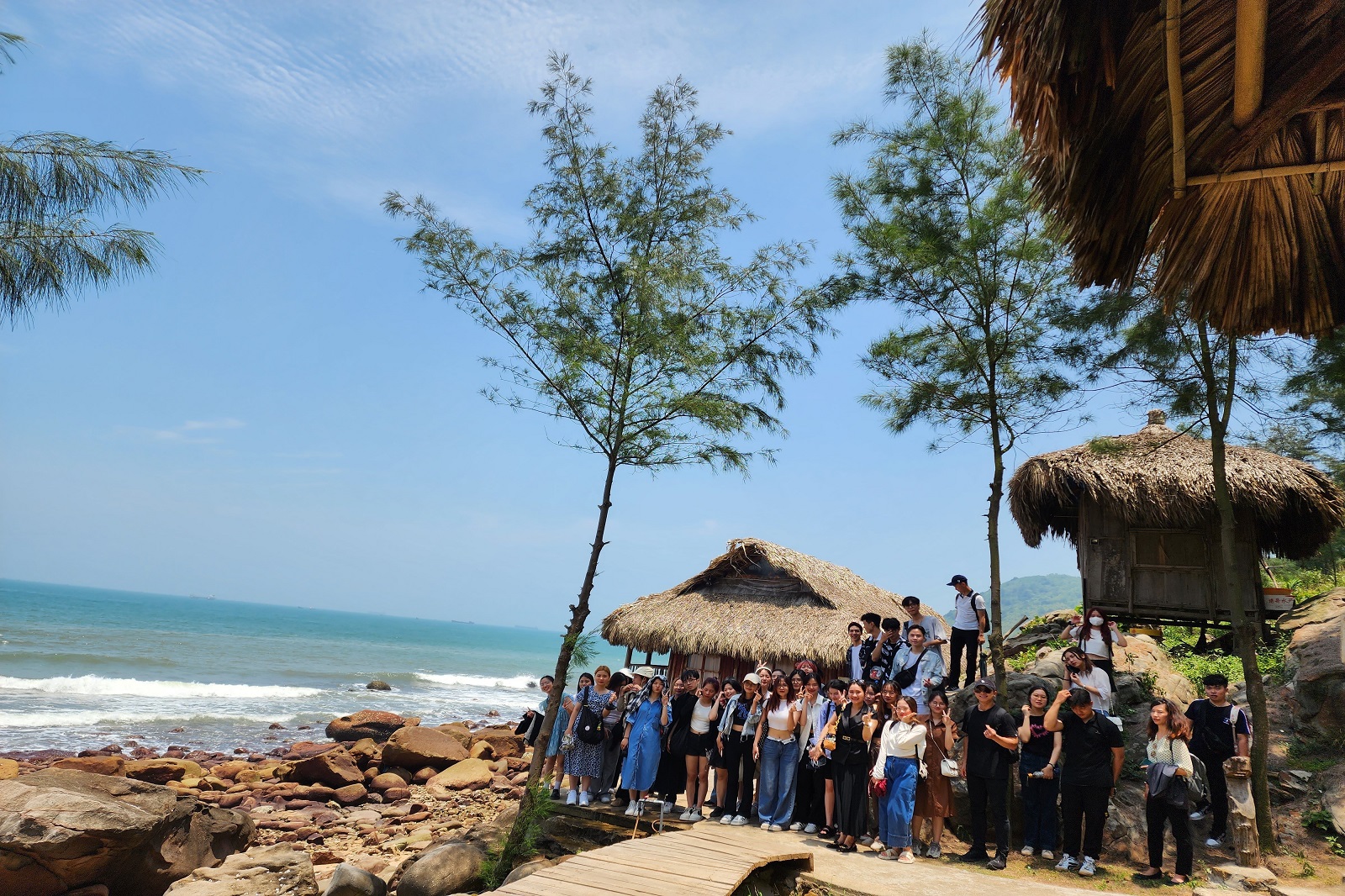 Chuyến tham quan thực tế của sinh viên Viện Quản trị kinh doanh tại  Nghi Sơn Eco Island Resort