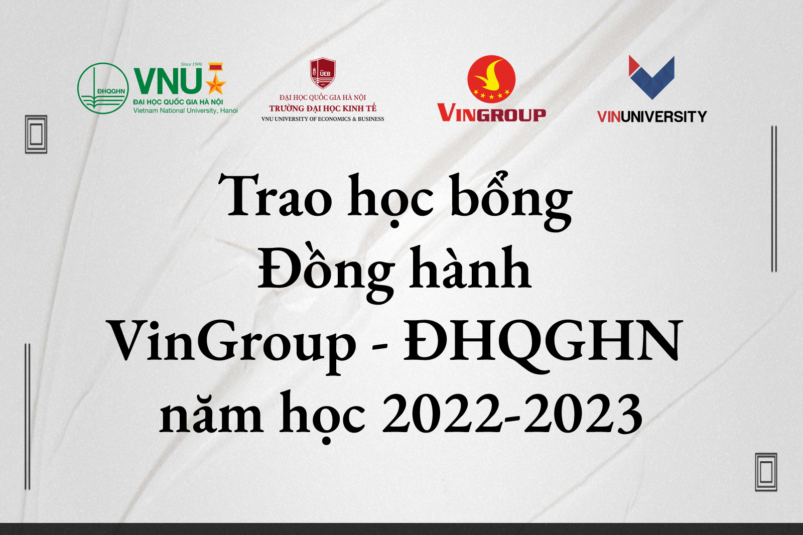 Trao học bổng Đồng hành VinGroup - ĐHQGHN năm học 2022-2023 cho sinh viên UEB